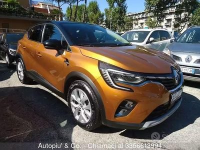 Usata Renault Captur Intens 101 CV (74 kW) 2022 Giallo SUV