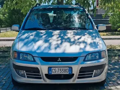 Usata Mitsubishi Space Star 98 CV (72 kW) 2005 Grigio Station wagon