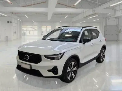Usata Volvo XC40 Ultimate 211 CV (155 kW) 2023 Bianco SUV