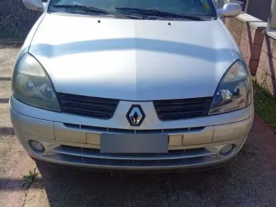 Usata Renault Clio II 58 CV (42 kW) 2006 Grigio Berlina