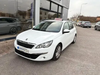 Usata Peugeot 308 Active 110 CV (80 kW) 2017 Bianco Berlina