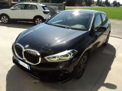 Usata BMW 118 Advantage 150 CV (110 kW) 2023 Nero Utilitaria