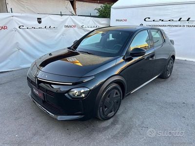 Usata Lancia Ypsilon 101 CV (74 kW) 2025 Nero Utilitaria