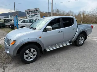 Gebraucht Mitsubishi L200 Invite 136 PS (100 kW) 2007 Grau Pickup