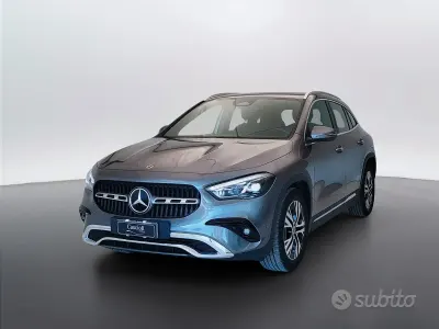Usado Mercedes GLA180 Advanced Plus 116 CV (85 kW) 2024 Gris SUV