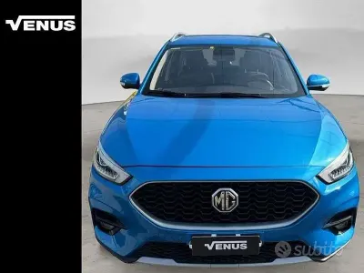 Usata MG ZS Luxury 106 CV (77 kW) 2024 Blu SUV