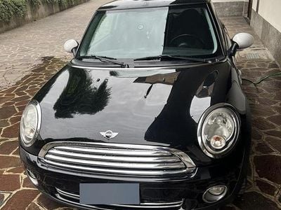 Begagnad Mini ONE 75 HK (55 kW) 2010 Svart Halvkombi