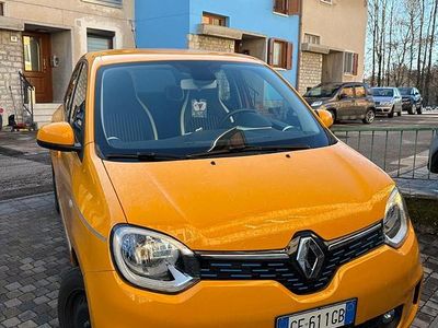 Usata Renault Twingo 22 kW (30 CV) 2021 Giallo Utilitaria