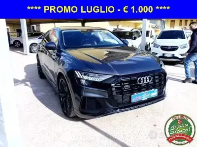 Usata Audi Q8 S-Line 286 CV (210 kW) 2022 Grigio SUV