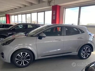 Usata Ford Puma ST-Line 125 CV (91 kW) 2023 Ceramic grey SUV