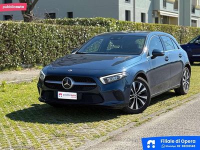 Usata Mercedes A250 Business 160 CV (117 kW) 2020 Blu/azzurro Berlina