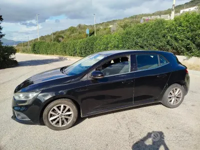 Usata Renault Mégane IV 110 CV (80 kW) 2017 Nero Berlina