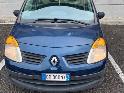 Usata Renault Modus Luxe 75 CV (55 kW) 2004 Blu Monovolume