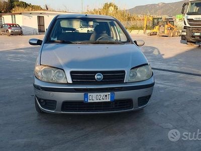 Usata Fiat Punto 75 CV (55 kW) 2004 Grigio Utilitaria