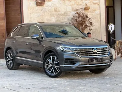 Usata VW Touareg 339 CV (249 kW) 2021 Grigio SUV