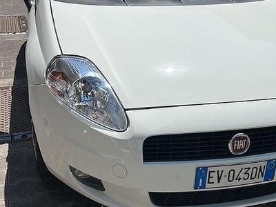 Usata Fiat Grande Punto 75 CV (55 kW) 2014 Bianco Utilitaria