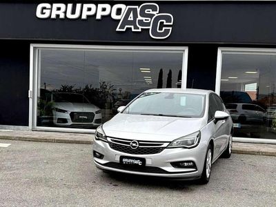 Usata Opel Astra Business 110 CV (80 kW) 2016 Argento Berlina
