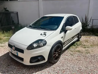 Usata Abarth Grande Punto 155 CV (114 kW) 2008 Bianco Utilitaria