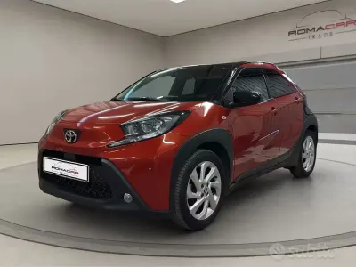 Usata Toyota Aygo X Trend 72 CV (52 kW) 2022 Rosso SUV