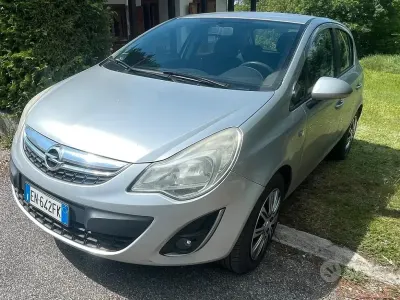Usata Opel Corsa 86 CV (63 kW) 2012 Utilitaria