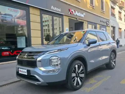 Usata Mitsubishi Outlander P-HEV