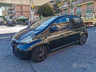 Usata Toyota Aygo 67 CV (49 kW) 2006 Nero Utilitaria