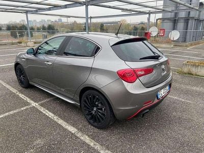 Usata Alfa Romeo Giulietta Distinctive 120 CV (88 kW) 2011 Grigio Berlina