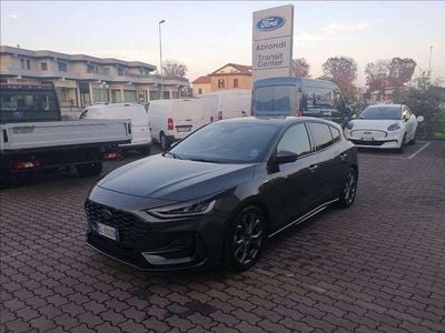 Usata Ford Focus ST-Line 120 CV (88 kW) 2023 Grigio metallizzato Berlina