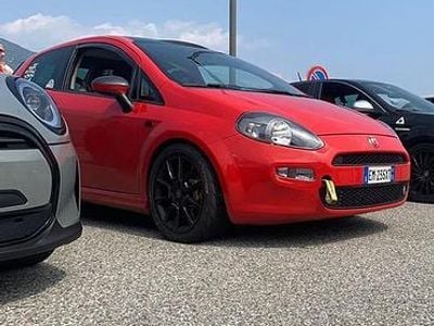 Usata Fiat Punto Sport 135 CV (99 kW) 2012 Rosso Utilitaria