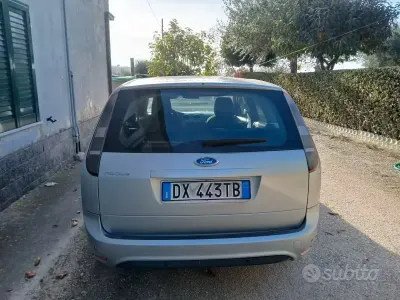 Usata Ford Focus 109 CV (80 kW) 2009 Grigio Station wagon