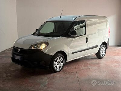 Usata Fiat Doblò Easy 95 CV (69 kW) 2020 Bianco Monovolume