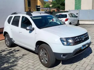Usata Dacia Duster Lauréate 109 CV (80 kW) 2017 Bianco SUV