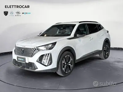 Usata Peugeot 2008 Allure 101 CV (74 kW) 2025 Bianco SUV