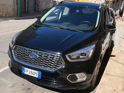 Usata Ford Kuga Vignale 150 CV (110 kW) 2018 Nero SUV