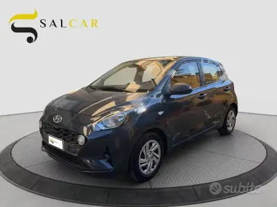 Usata Hyundai i10 Advanced Plus 67 CV (49 kW) 2022 Grigio Utilitaria