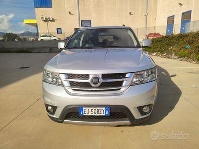 Usata Fiat Freemont 140 CV (102 kW) 2011 Grigio SUV