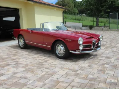 Usata Alfa Romeo Spider 145 CV (106 kW) 1966 Rosso Cabrio