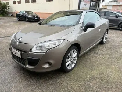Usata Renault Mégane III Luxe 110 CV (80 kW) 2011 Grigio