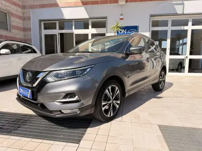 Usata Nissan Qashqai Tekna 159 CV (116 kW) 2019 Grigio SUV