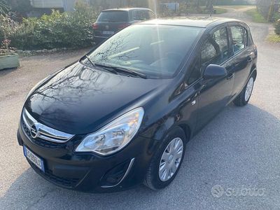 Usata Opel Corsa Edition 86 CV (63 kW) 2013 Nero Utilitaria