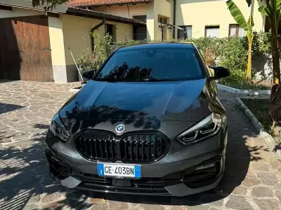 Usata BMW 118 Advantage 136 CV (100 kW) 2021 Grigio Berlina