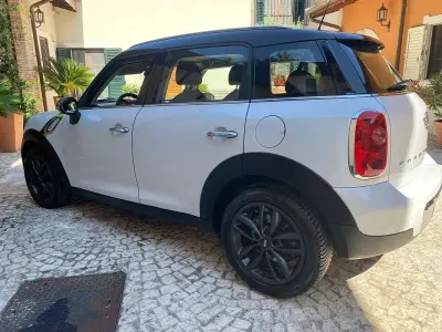 Usata Mini Cooper D Countryman 111 CV (81 kW) 2014 Bianco SUV