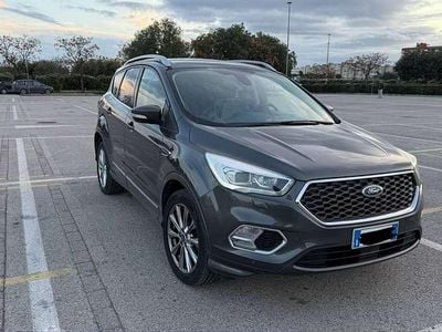Usata Ford Kuga Vignale 150 CV (110 kW) 2018 Grigio SUV