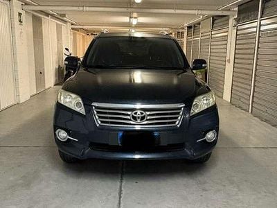 Usata 2010 Toyota RAV4 SUV | 8900 € (Buon prezzo)