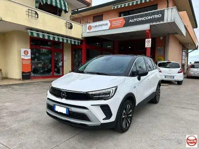 Usata Opel Crossland Elegance 110 CV (80 kW) 2023 Bianco SUV