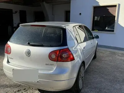 Usata VW Golf IV 140 CV (102 kW) 2004 Grigio Berlina