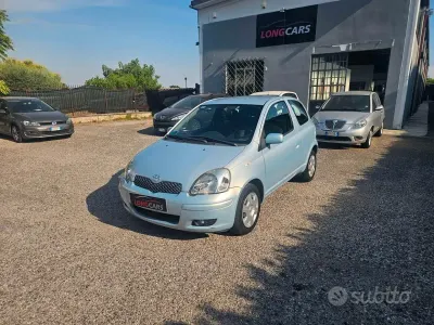 Usata Toyota Yaris Sol 65 CV (47 kW) 2005 Bluazzurro Berlina