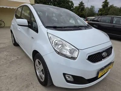 Usata Kia Venga Active 90 CV (66 kW) 2013 Bianco Utilitaria
