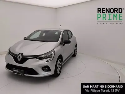 Usata Renault Clio Equilibre 145 CV (106 kW) 2022 Argento Utilitaria