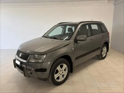 Usata Suzuki Grand Vitara 129 CV (94 kW) 2007 Grigio SUV